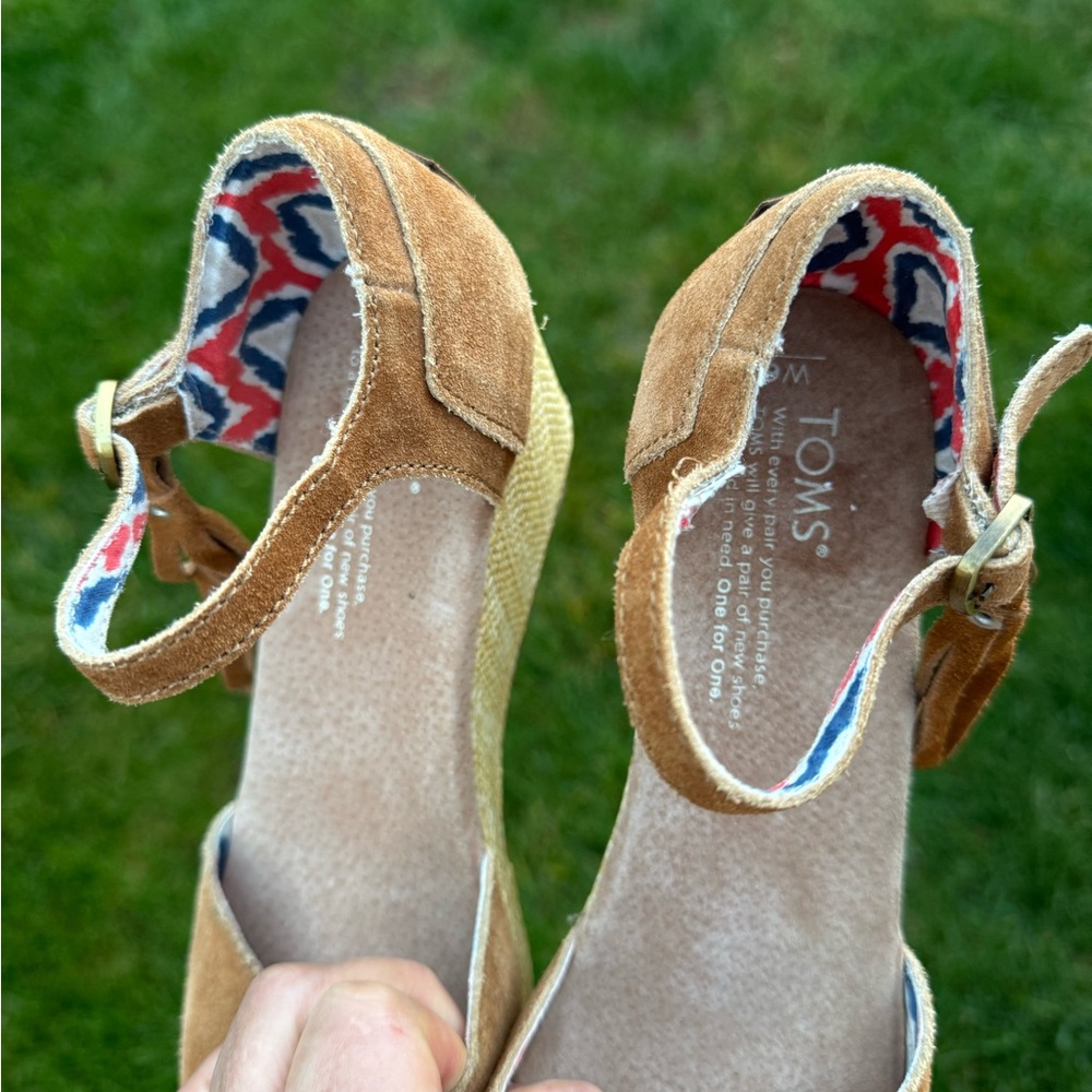 Toms Women's Brown Suede Ankle Strap Sandals - Picture 7 of 10